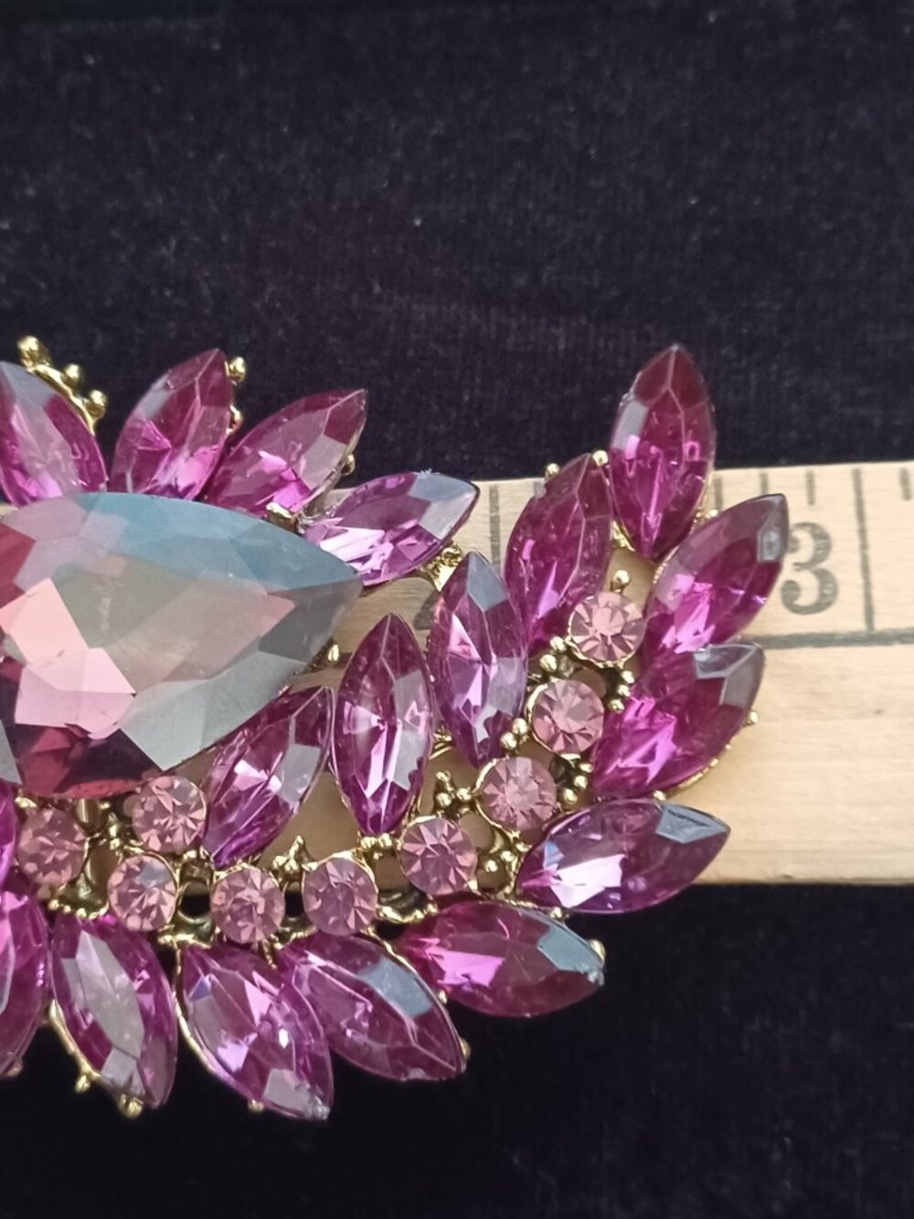 Gorgeous 3" Purple Rhinestone Brooch - Picture 4 of 4